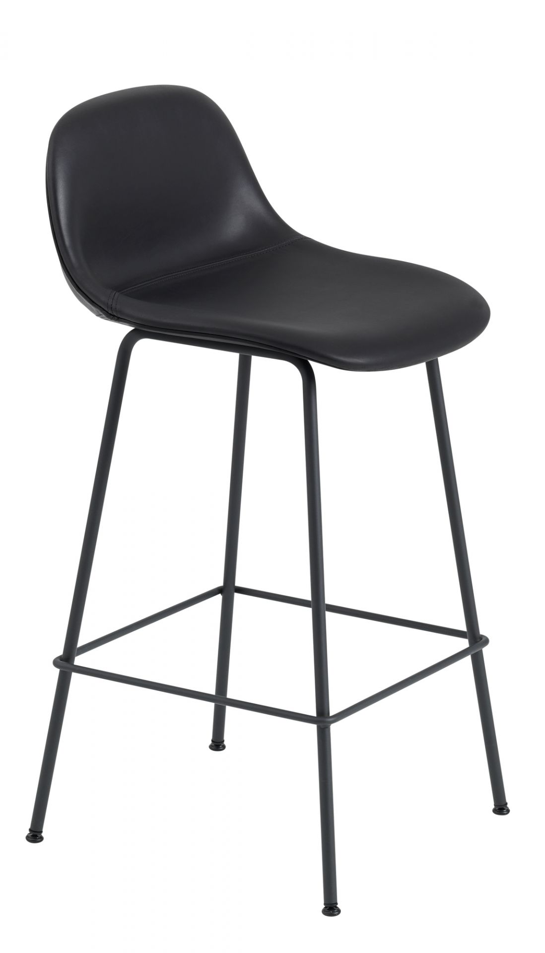 Schwarzer Muuto Fiber Counter Stool Barhocker mit Rückenlehne und schwarzem Metallgestell, H 65 cm.
